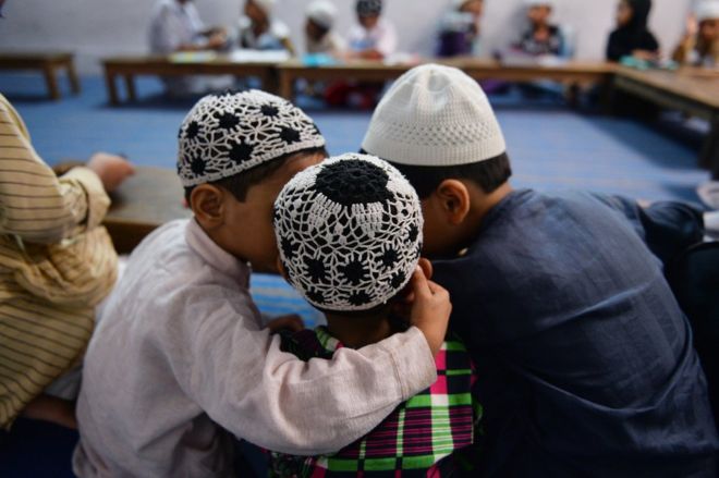 이혼절차에 대한 올바른 방법을 가르치는 이슬람 학교